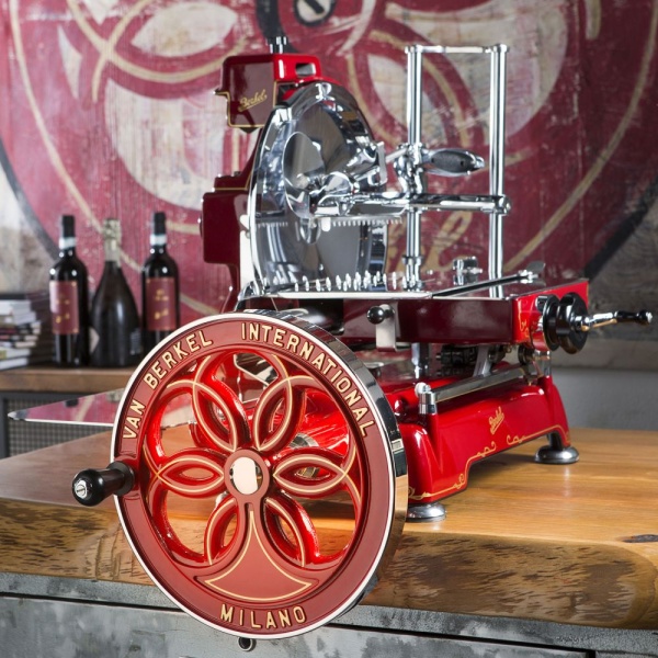 Слайсер Berkel Flywheel (Volano) B114 красный на подставке