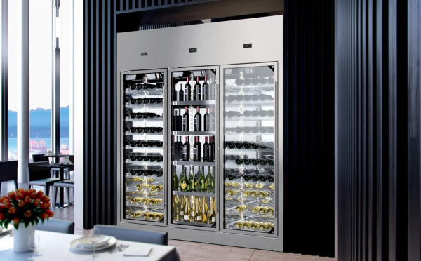 Шкаф винный Enofrigo WINE LIBRARY 3P 4V H260 P60 ЧЕРНЫЙ A1WL4V3P266/421